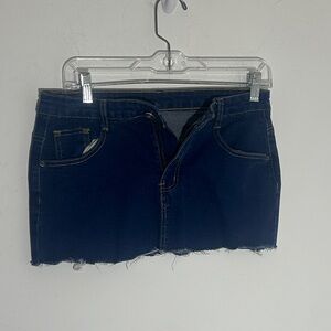 Stylish Frayed Hem Denim Mini Skirt